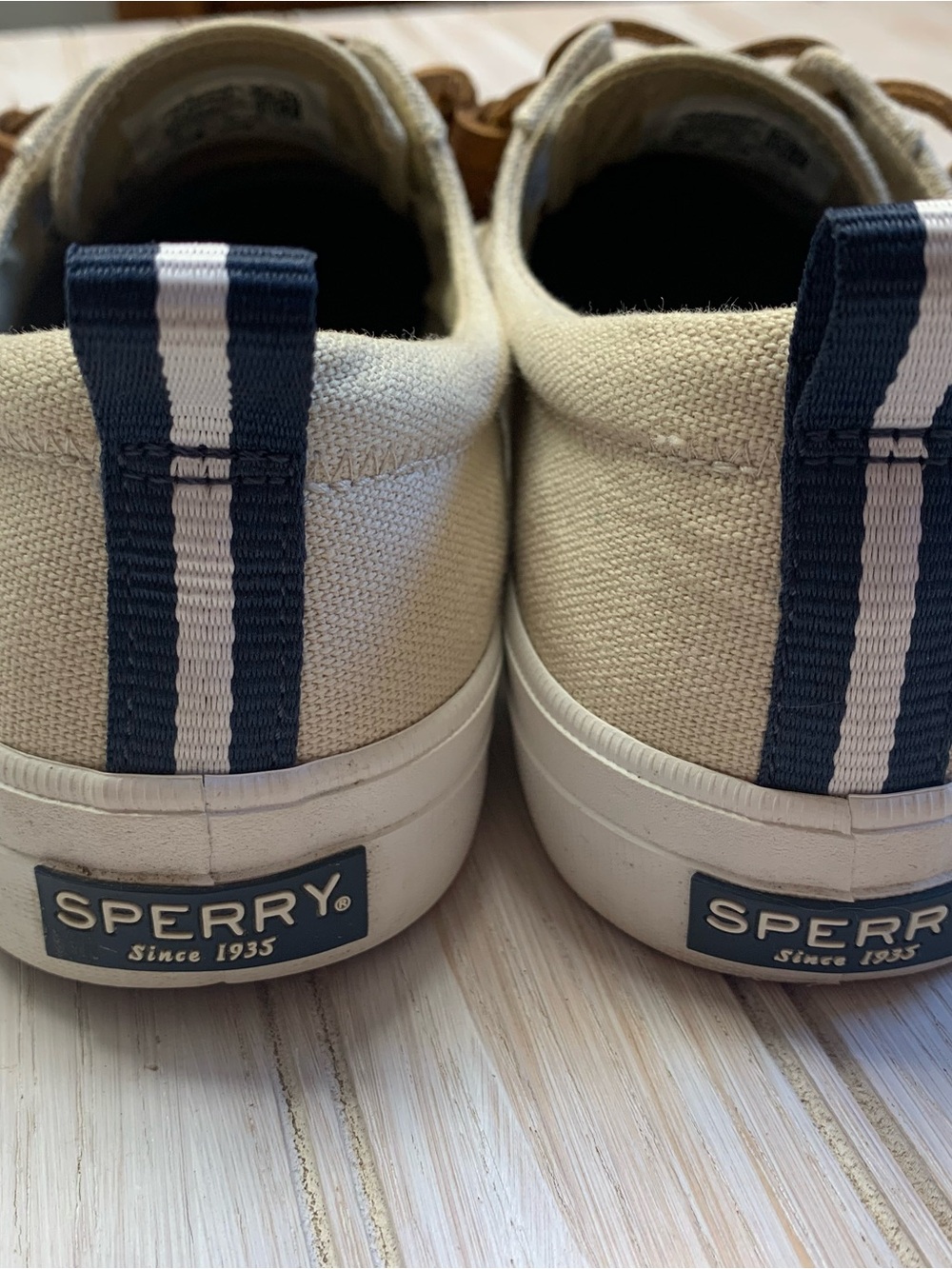 Sperry Women's Light Beige Canvas Low-Top Sneaker with Tan Leather Laces 8.5 - Picture 5 of 9
